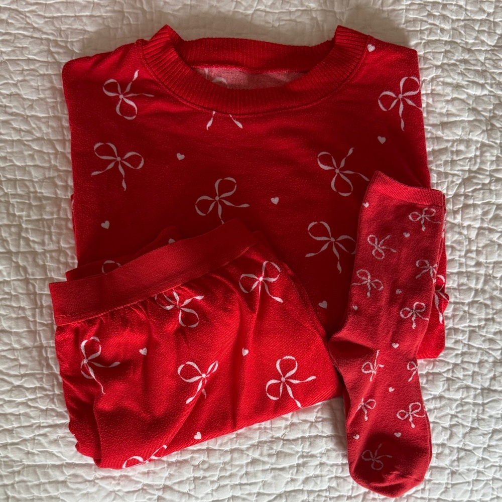 American Eagle Red Bow Lounge Set - Picture 2 of 3